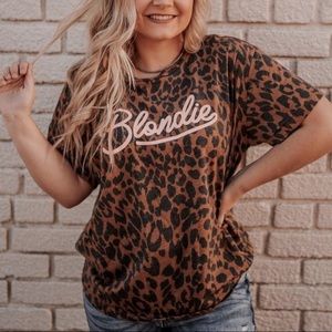 🔹New🔹Graphic Animal Print Western Tee